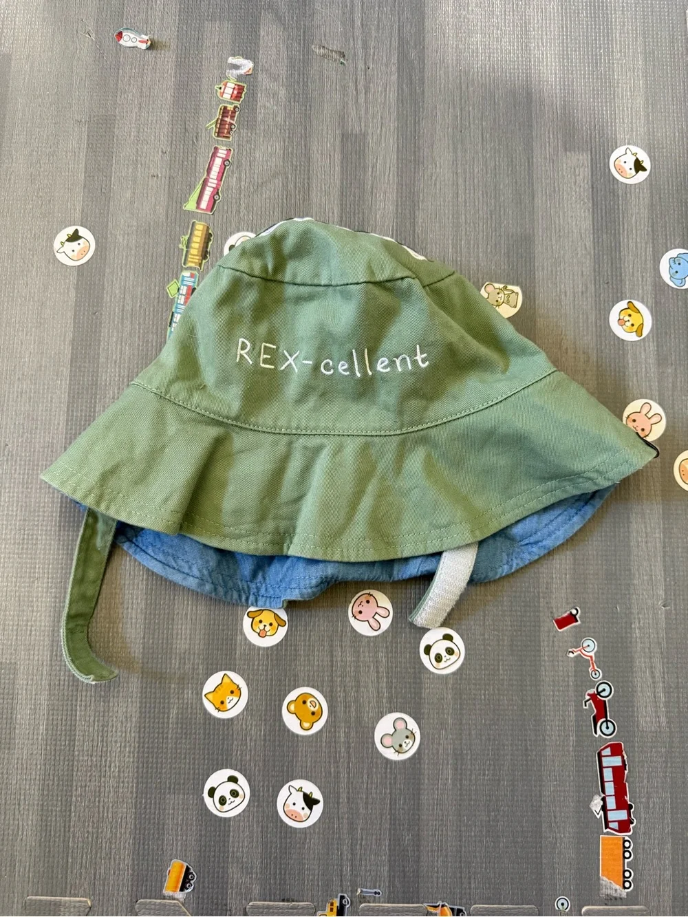 Flapjack kids reversible green & blue Bucket Hat Sun Hat